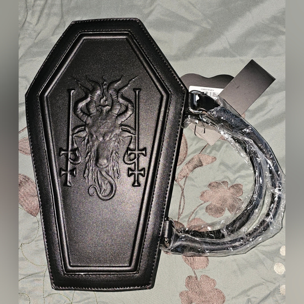 Killstar coffin purse